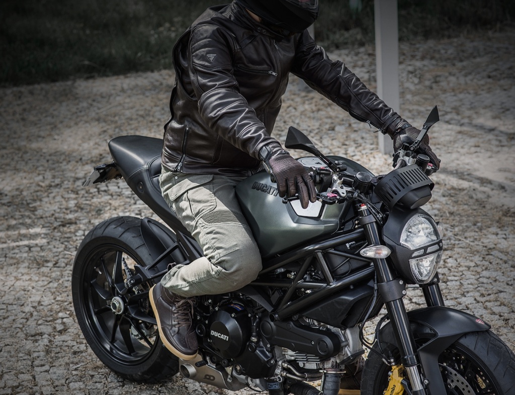 Shima Blake Black9.jpg