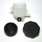 Бачок тормозной жидкости Tourmax RVR-202