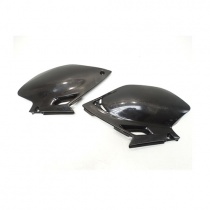 Пластик бокового номера UFO YA03862-001 Black