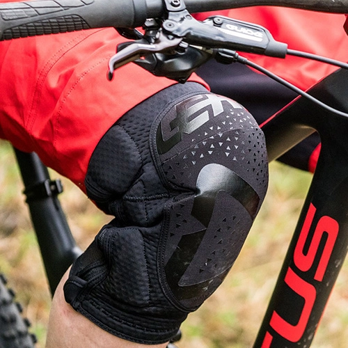 Наколінники Leatt Knee Guard 3DF 5.0 ZIP Black
