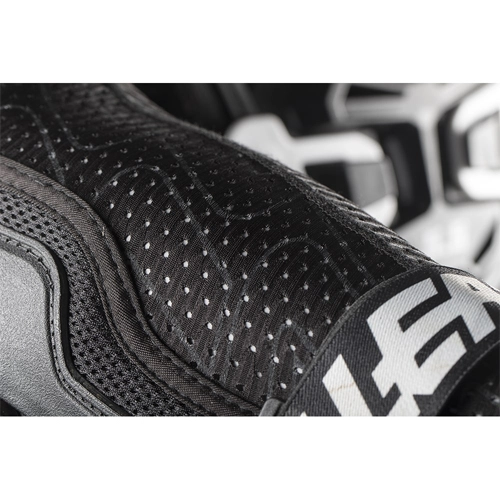 Моточерепаха Leatt Body Protector 5.5 Black