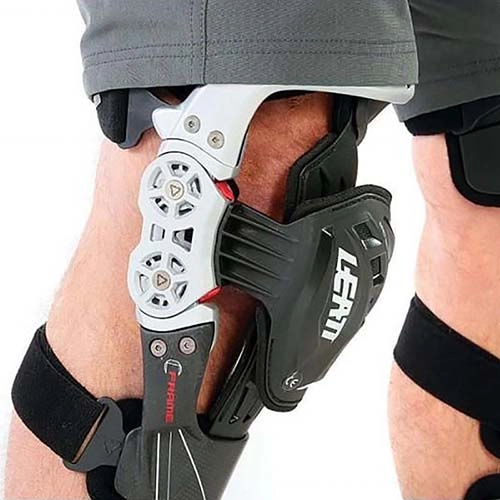 Коленная чашка Leatt С-Frame Сarbon Right One Size